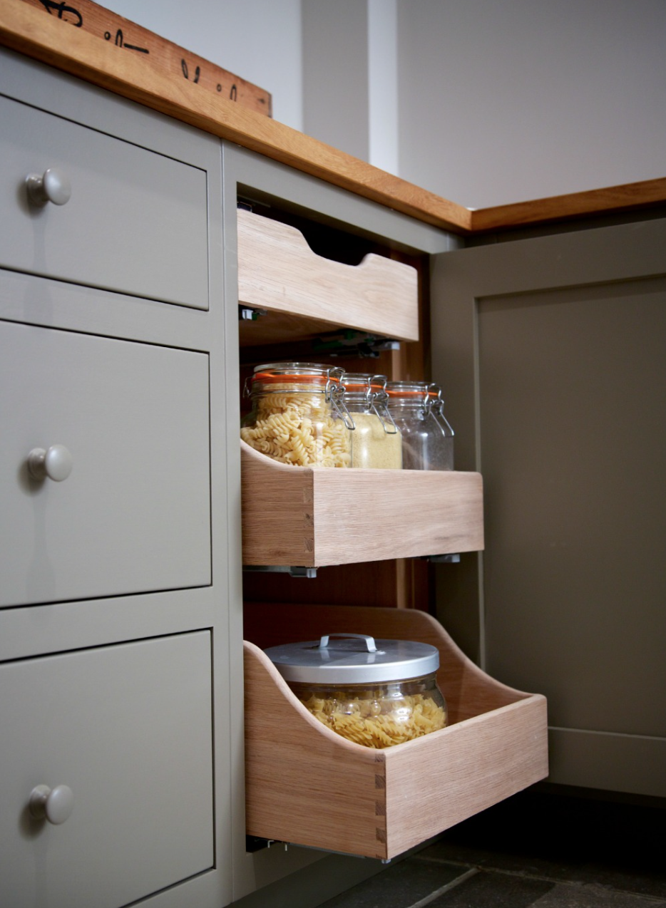 Bespoke Kitchen Storage Solutions - Pull Out Shelves - Humphrey Munson
