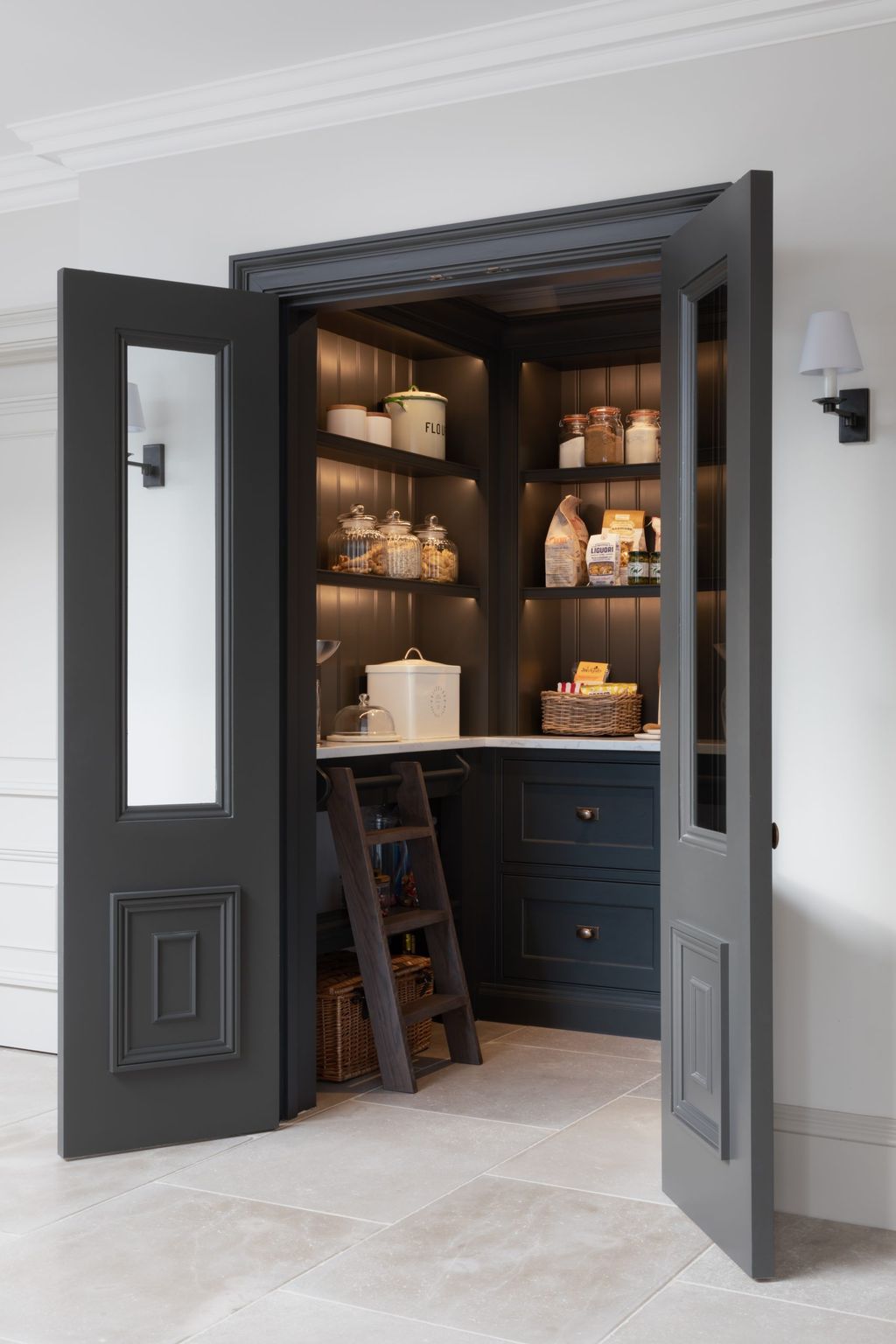 Design Inspiration | Walk in pantry