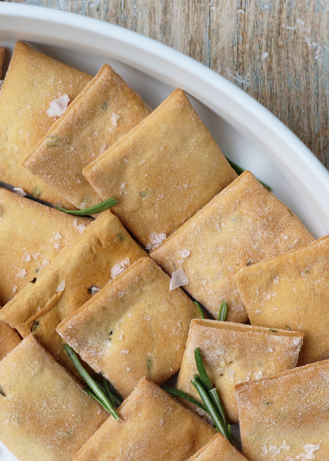 HOMEMADE ROSEMARY SALTED CRACKERS