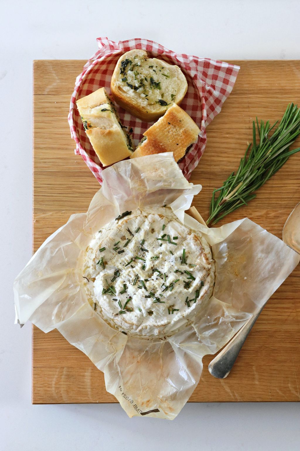 Recipe Notes | Baked Camembert & Garlic Bread