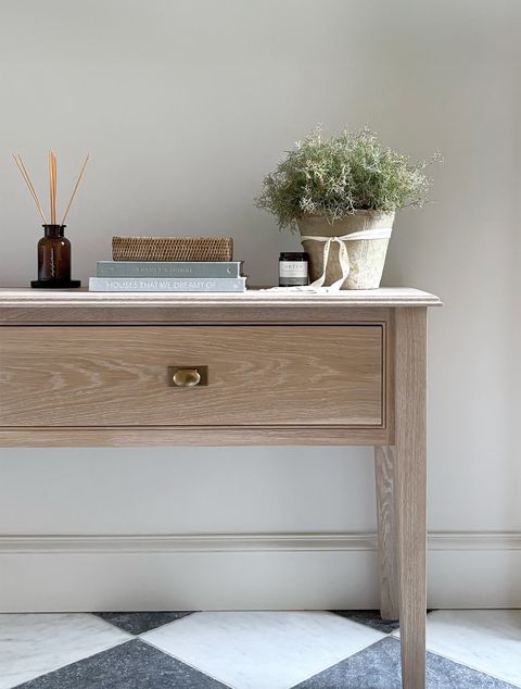 Ludlow Console table - Image 2