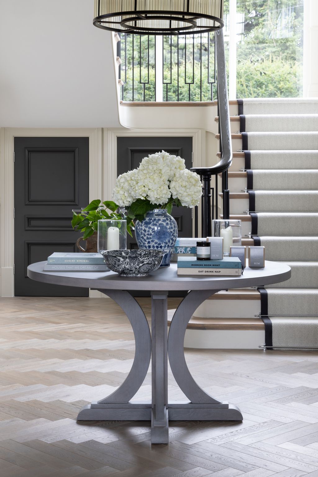 NORTON | The perfect table for an entrance hall