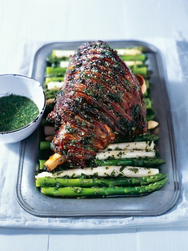 Minted Leg of Lamb with Asparagus