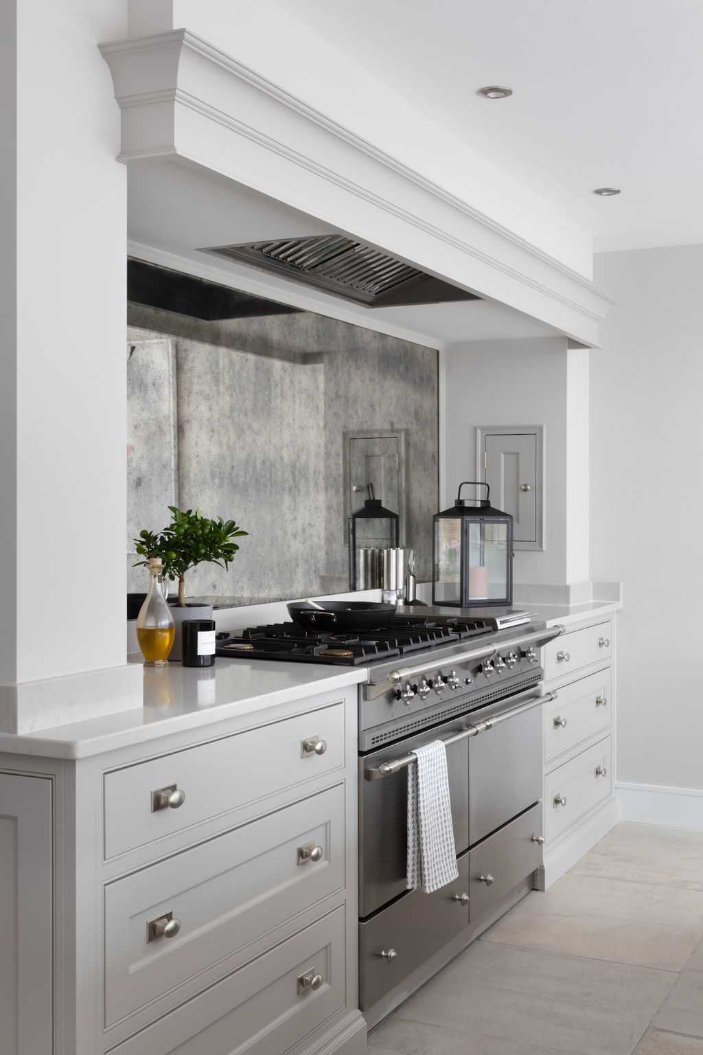 Design Notes | Antique Effect Mirror Splashback