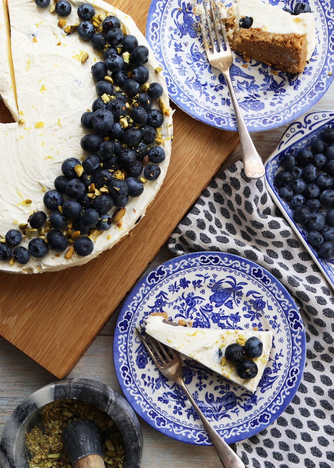Lemon and Blueberry Cheesecake | The No-Bake Showstopper